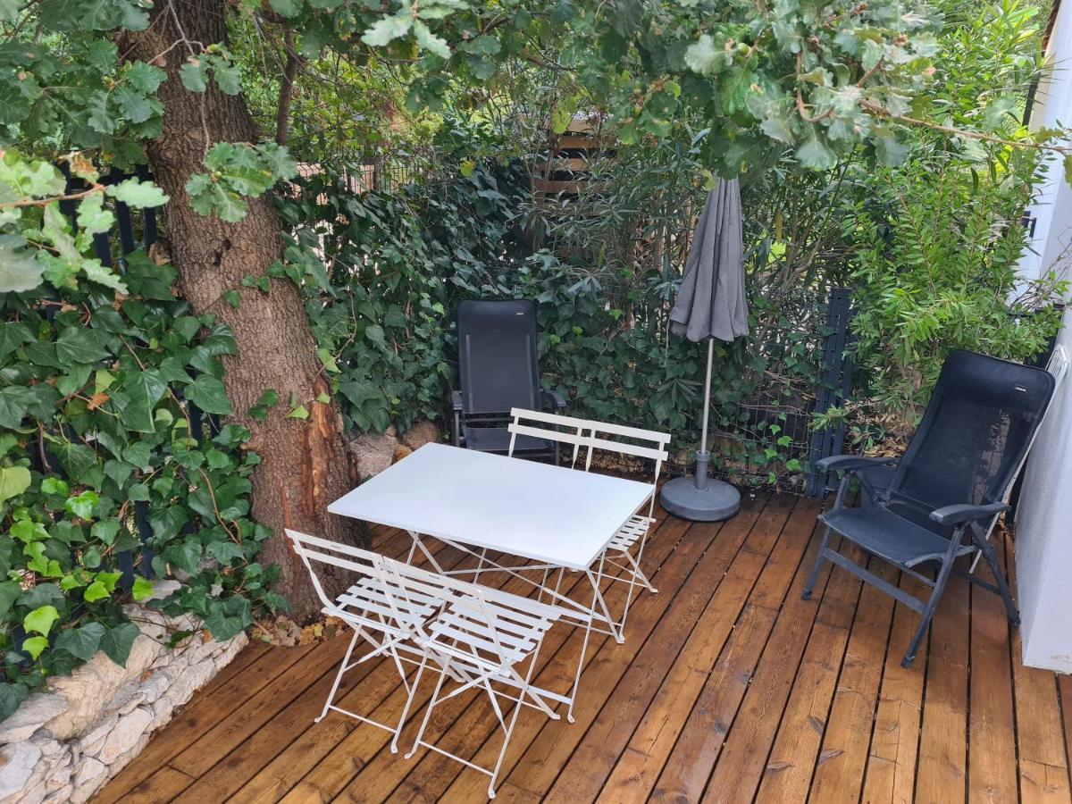 Les chênes verts Sommières Exterior foto