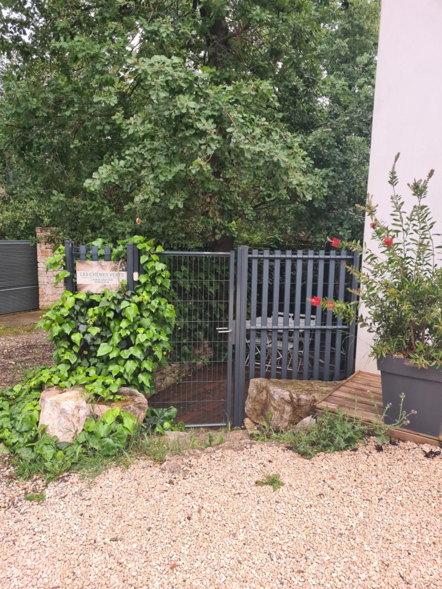 Les chênes verts Sommières Exterior foto